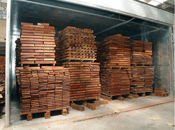 Lampenhandel mit Holzfinish